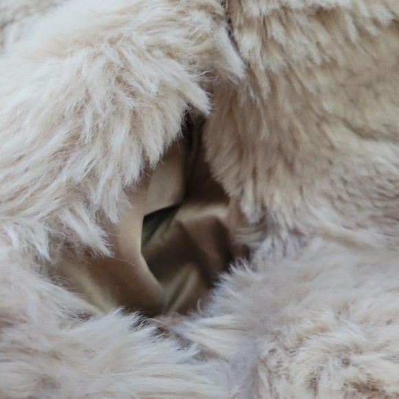 Forever 21 Cream Faux Fur Winter Jacket Preppy City Chic M - Picture 6 of 13